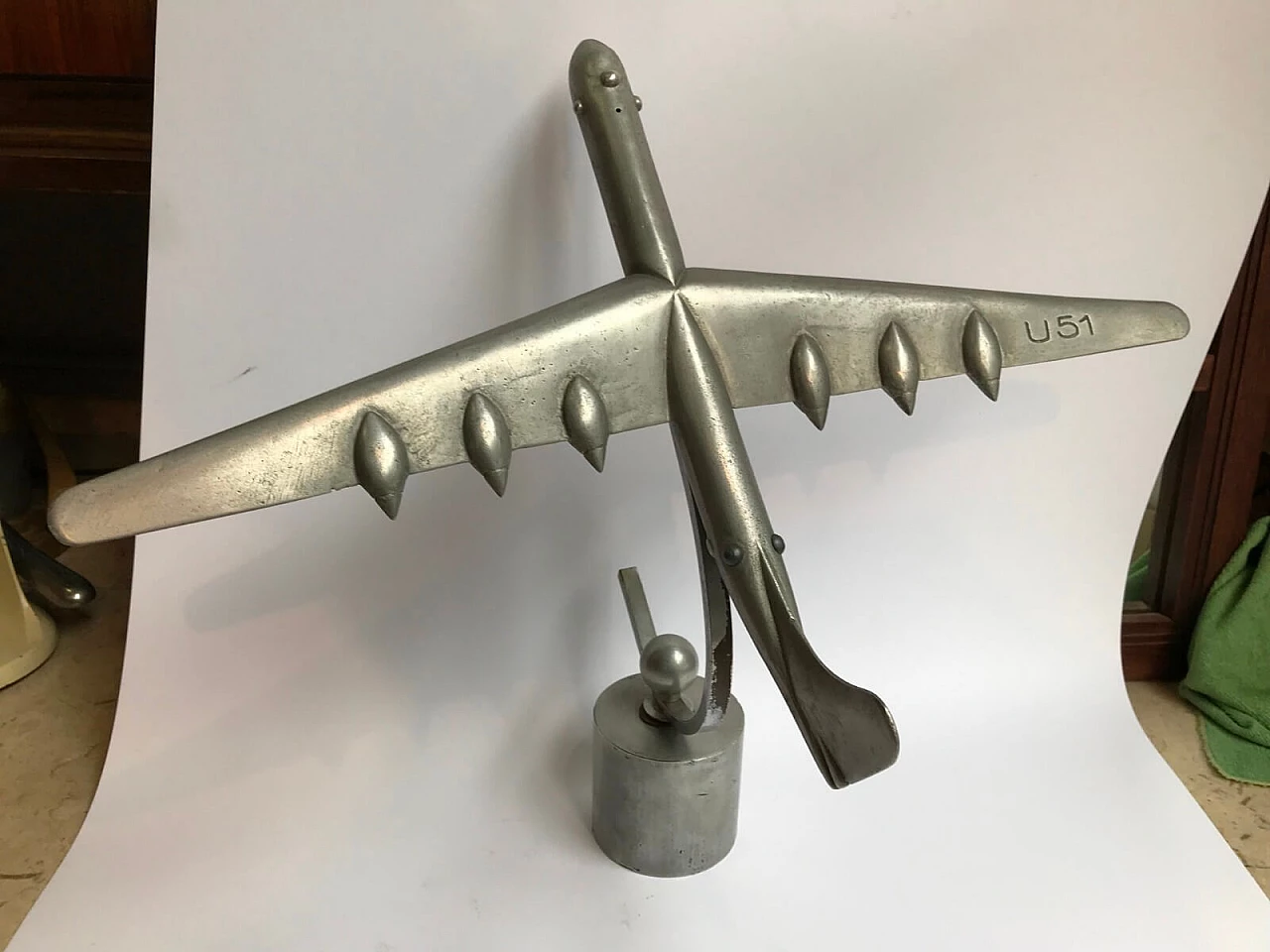 Large U51 aircraft model in aluminium, 1950s 7