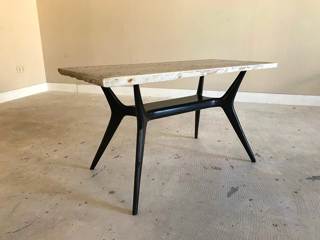 Wooden coffee table with marble top from 1828. 2