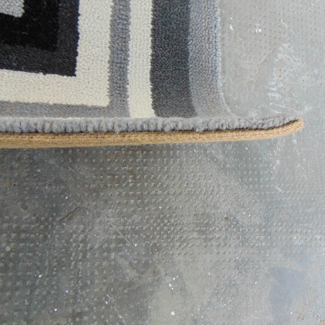 Tappeto danese EGE Rya, Axminster Rug, in pura lana, color crema con bordo scuro, anni '80 1069299