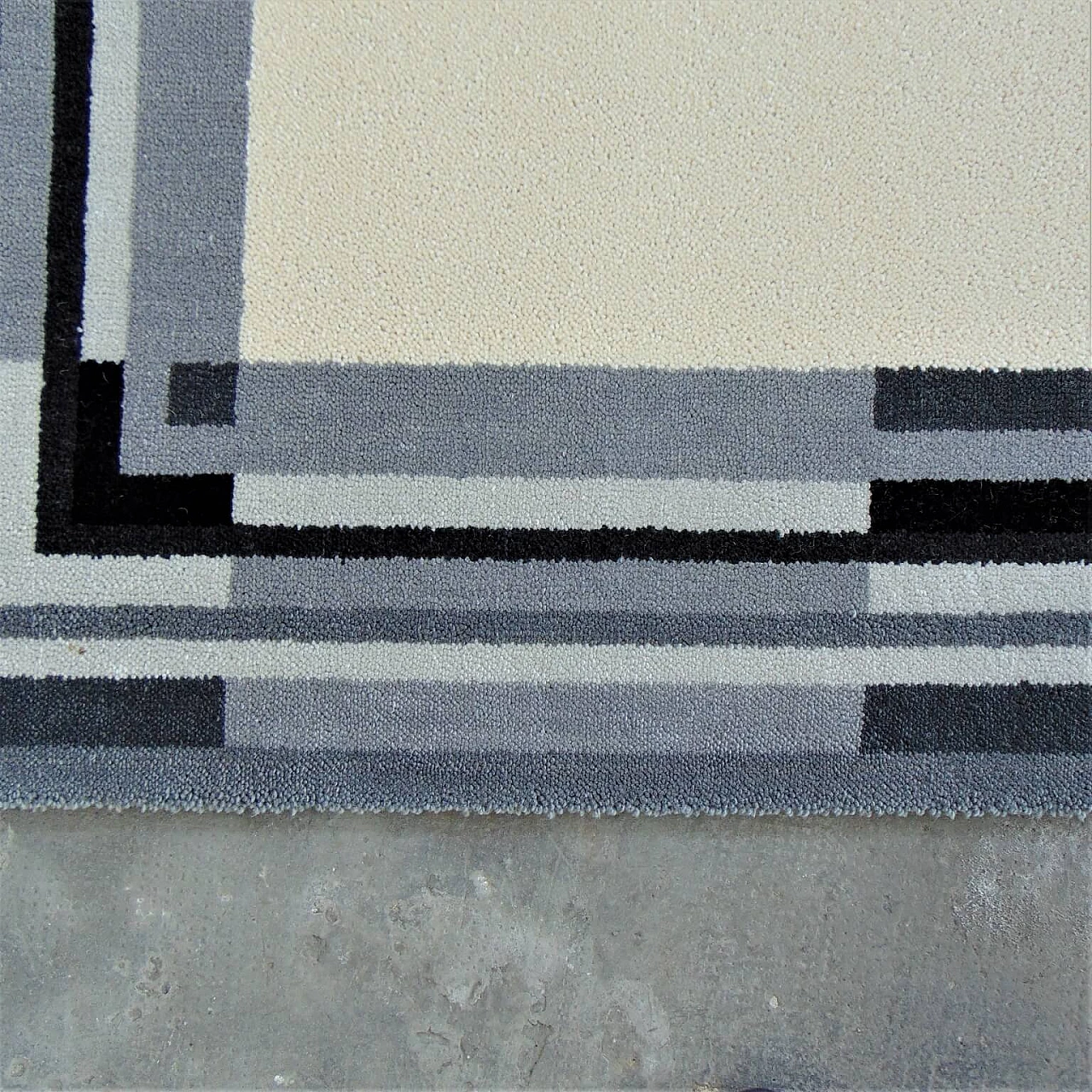 Tappeto danese EGE Rya, Axminster Rug, in pura lana, color crema con bordo scuro, anni '80 1069310