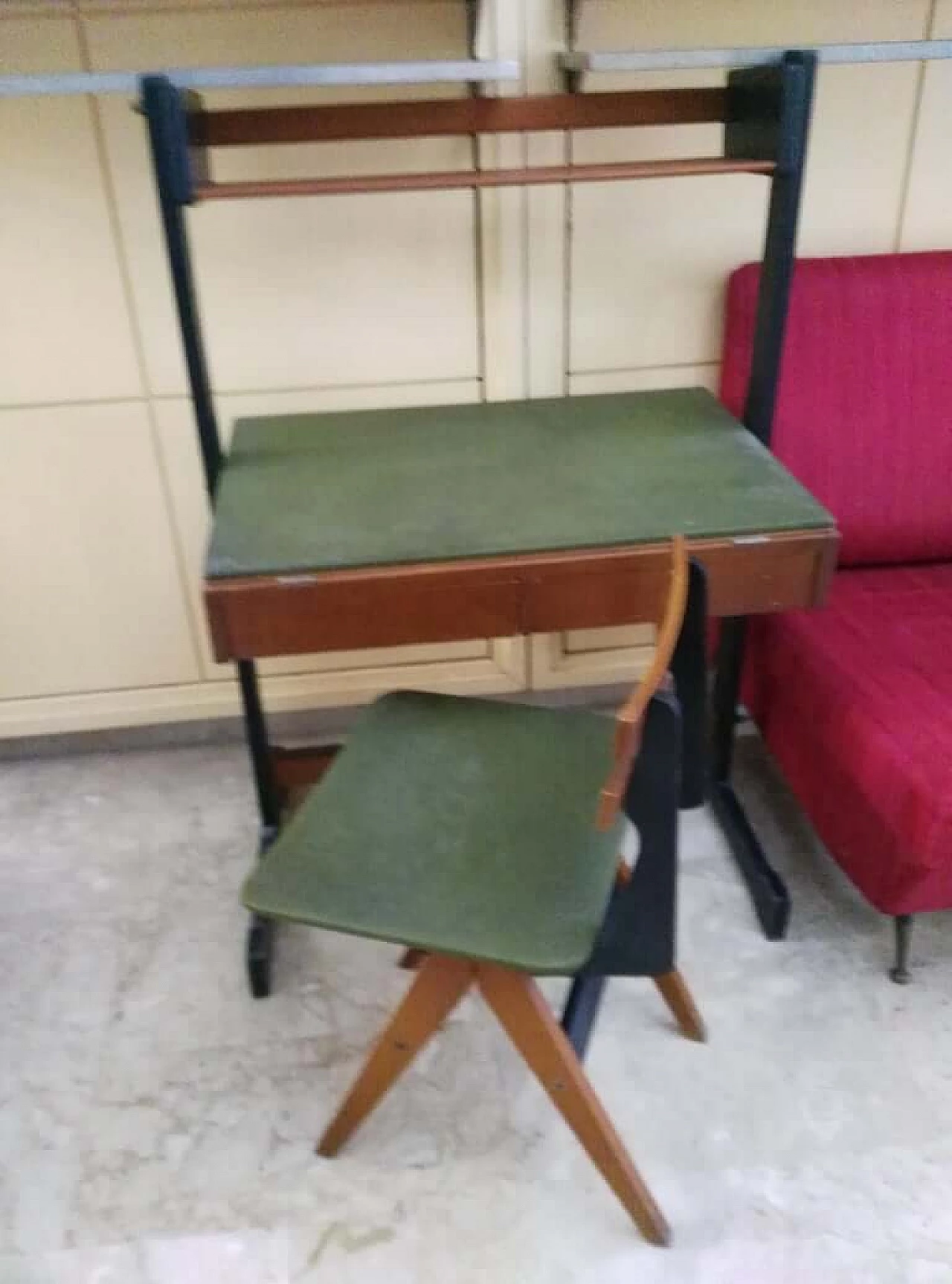 Desk and chair in wood and metal by the Reguitti brothers in Italy Mid-century 1074071