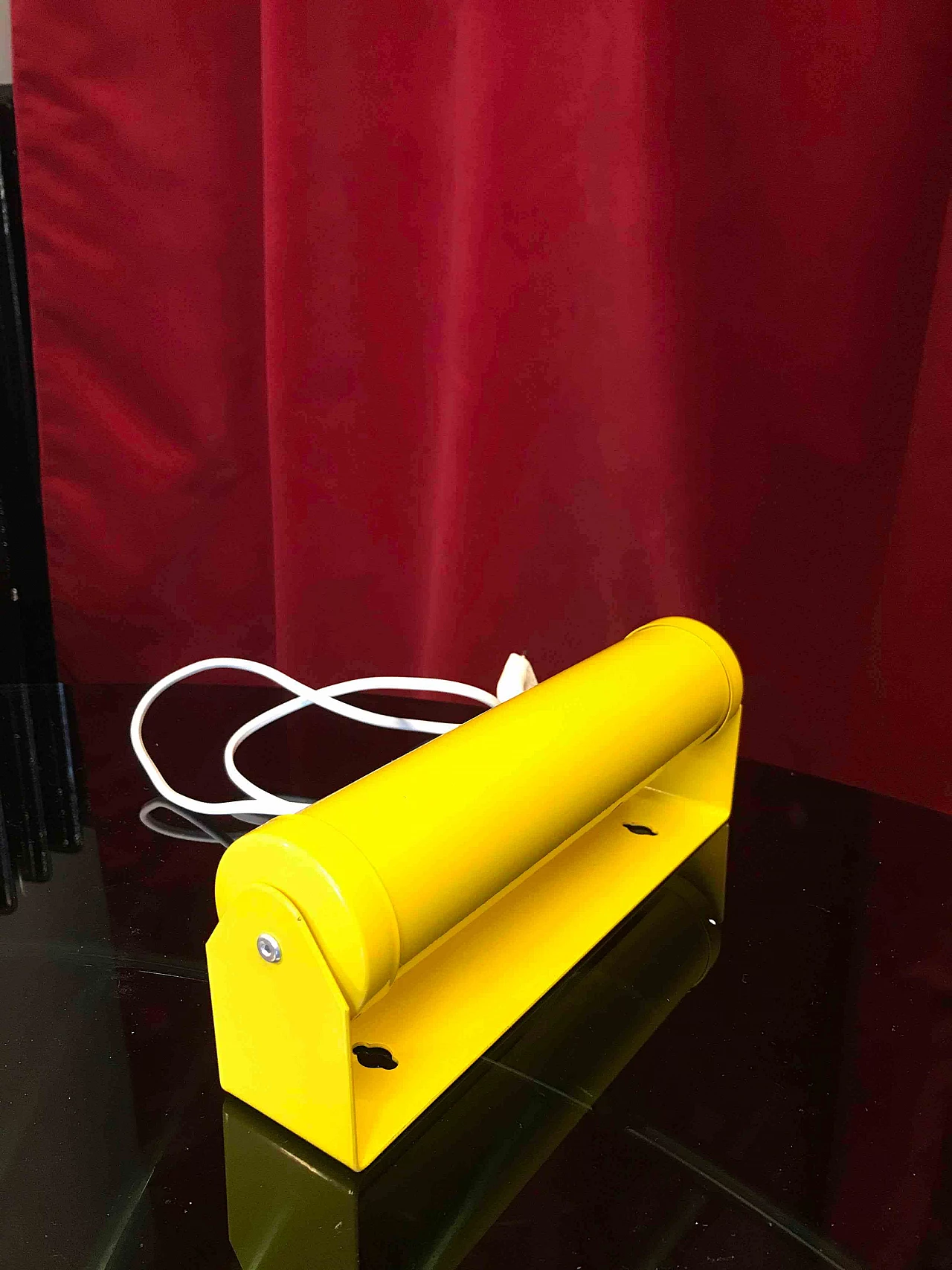 Yellow metal wall light, with adjustable light, 80's 1079782