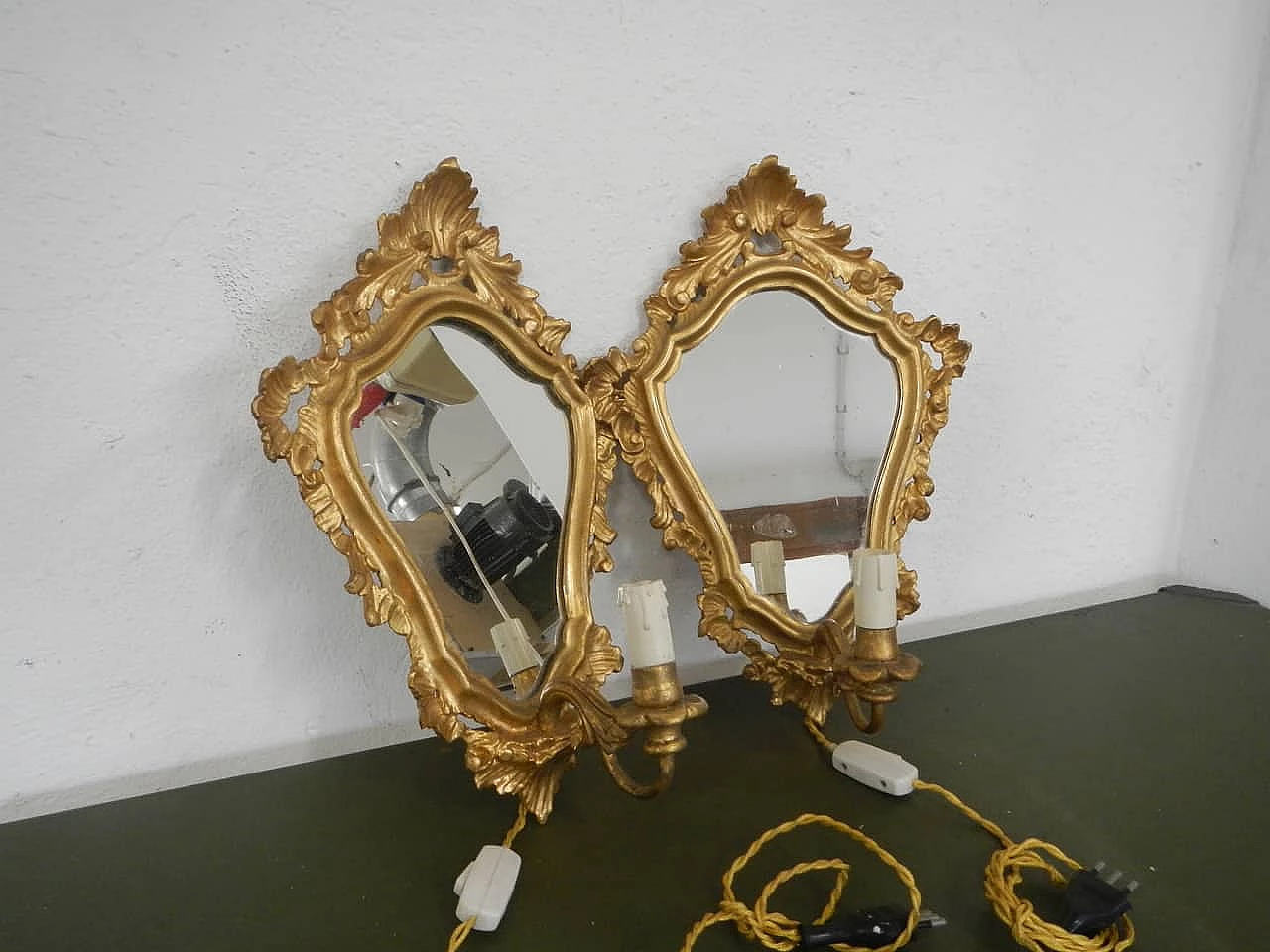 Pair of mirrors with golden frame, early 1900's 1083863