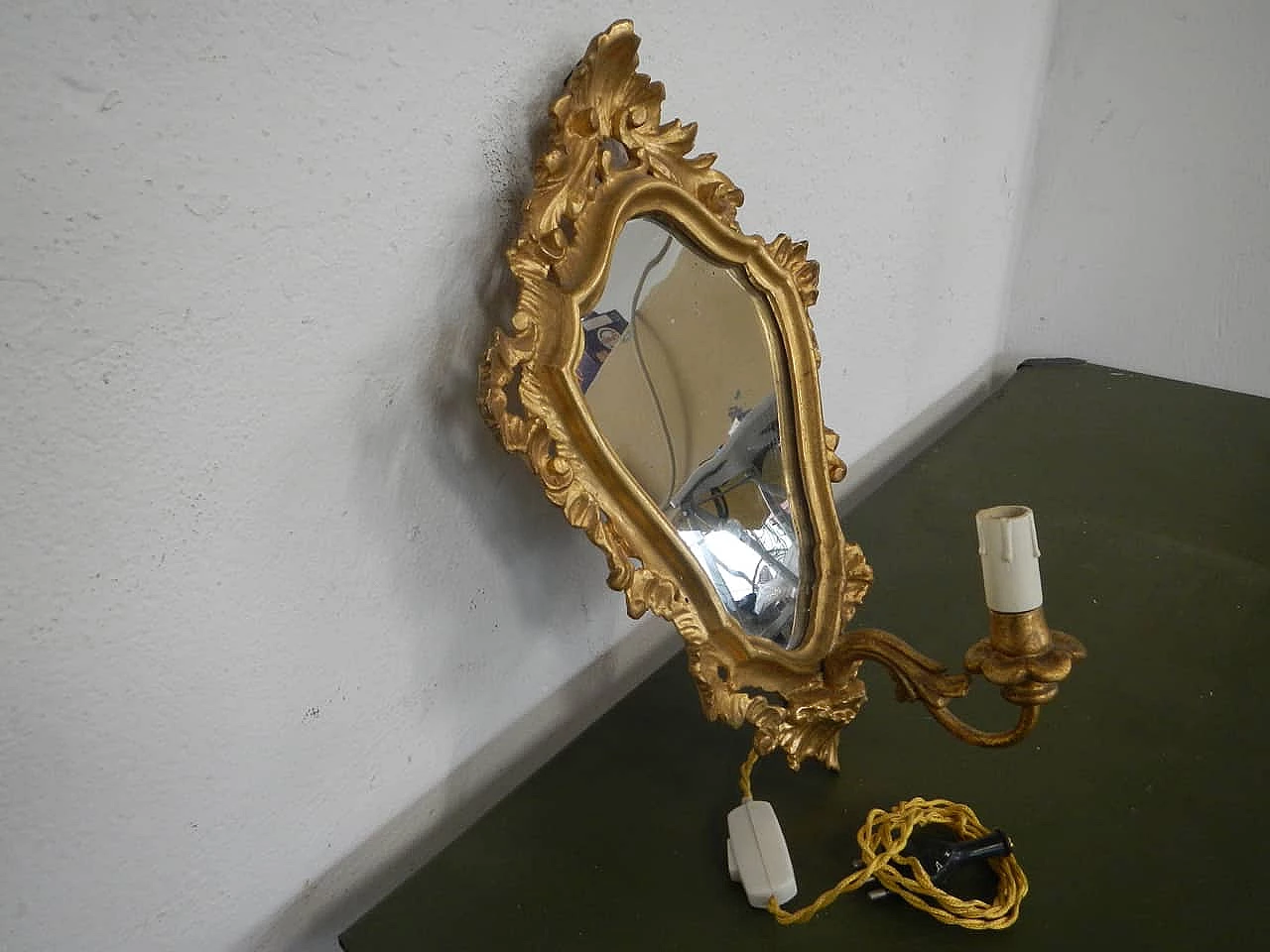 Pair of mirrors with golden frame, early 1900's 1083867