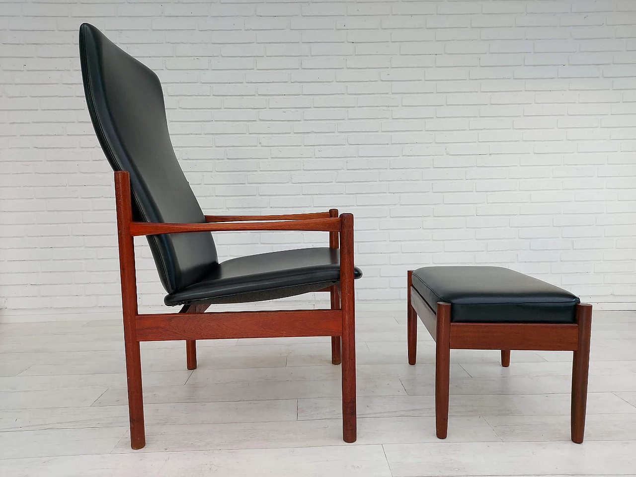 Danish armchair with stool in teak wood, 60s 1152885