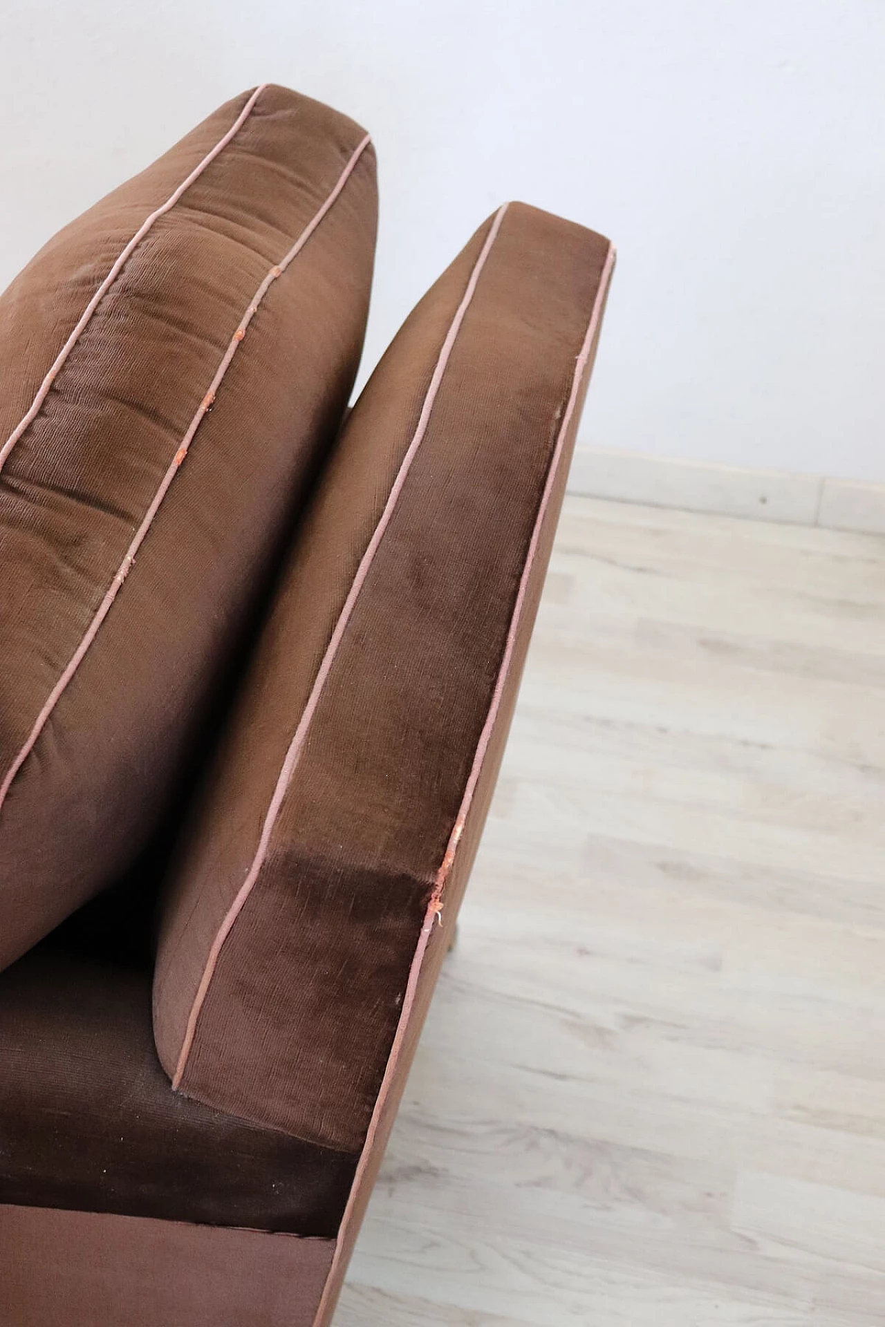 Pair of brown velvet armchairs, 80's 1153510