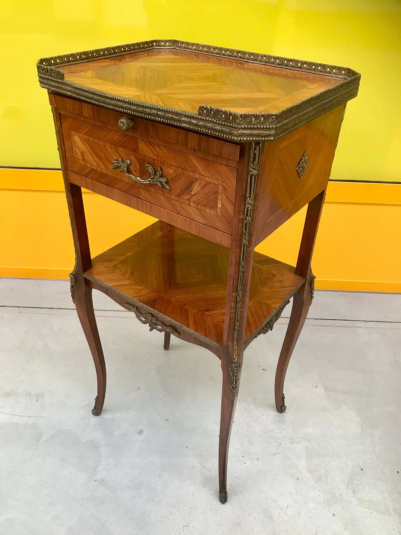 Napoleon III style center table in paved and threaded in wood with bronze details, 19th century 1165356