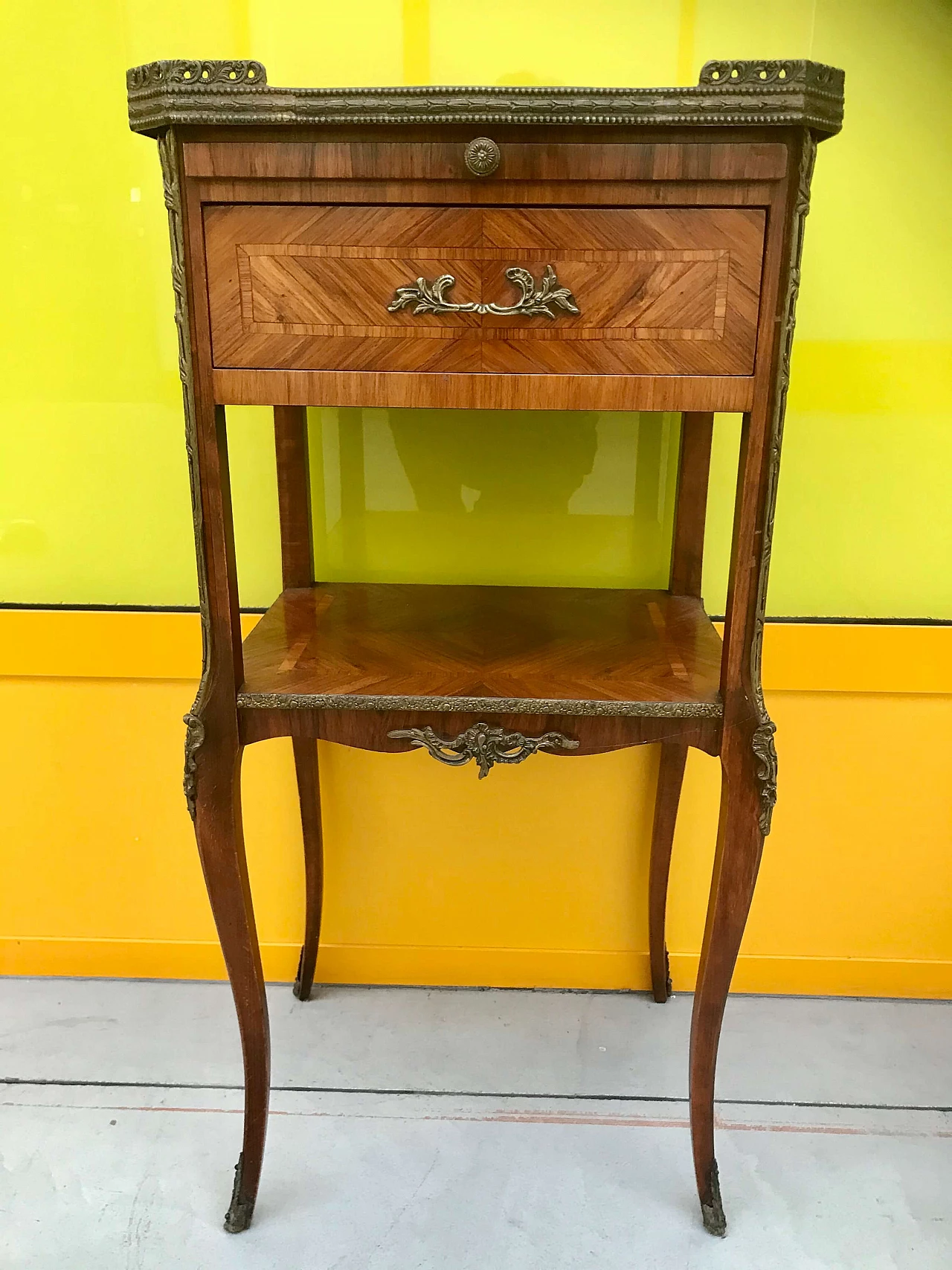 Napoleon III style center table in paved and threaded in wood with bronze details, 19th century 1165357