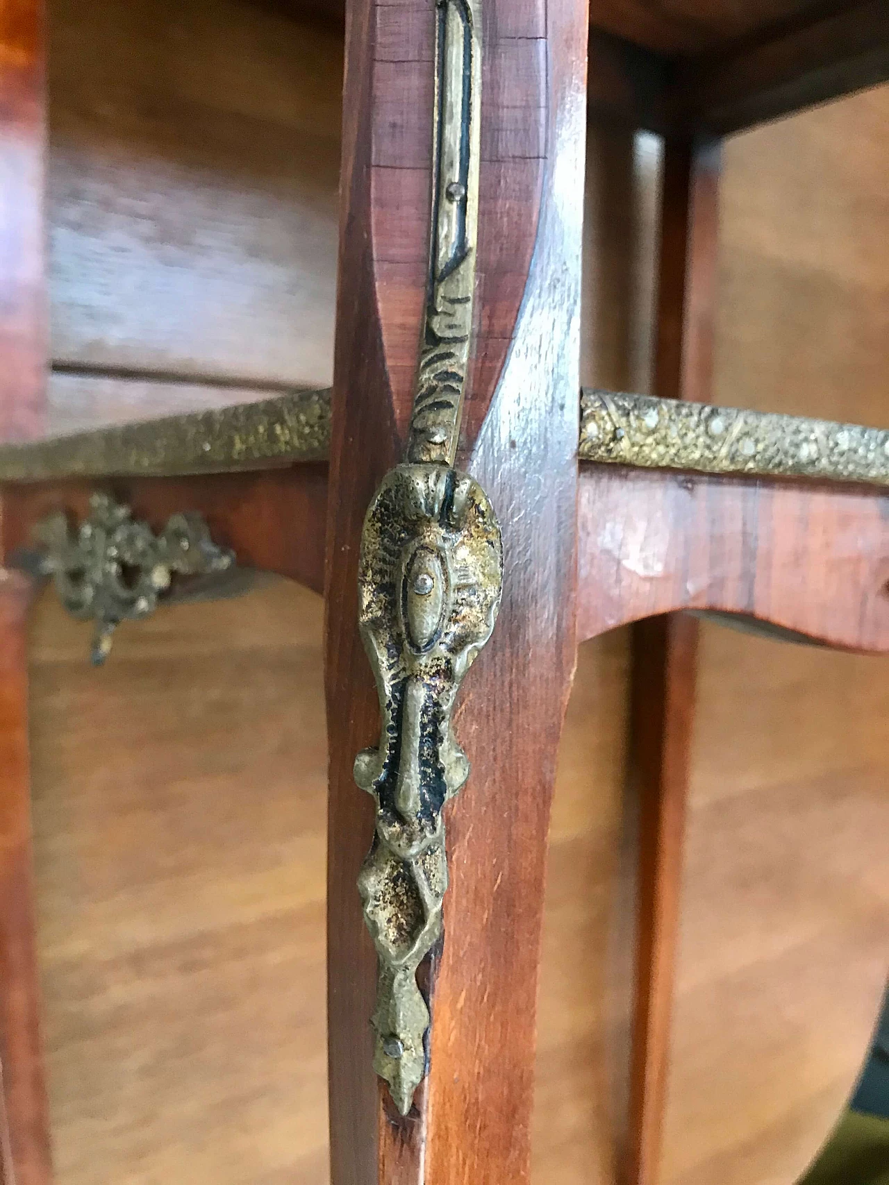 Napoleon III style center table in paved and threaded in wood with bronze details, 19th century 1165367