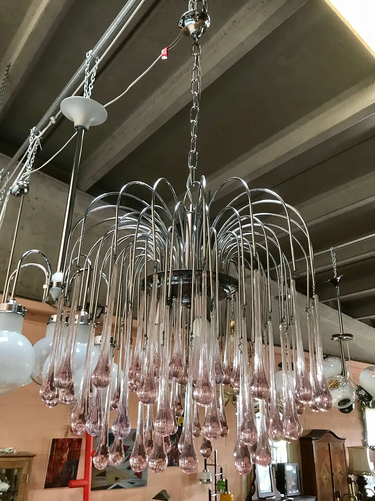 Lampadario Vistosi a cascata in metallo cromato gocce di Murano rosa, anni '70 1166156