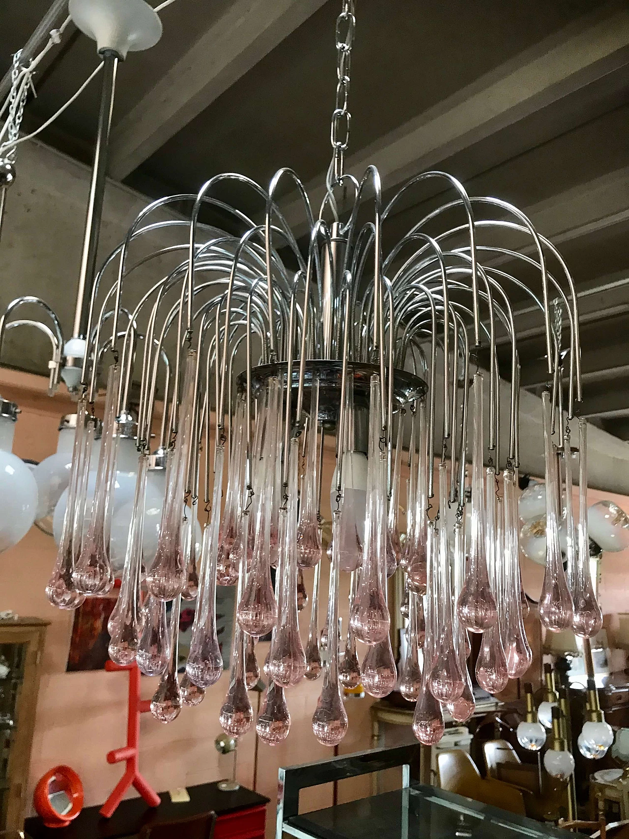 Lampadario Vistosi a cascata in metallo cromato gocce di Murano rosa, anni '70 1166157