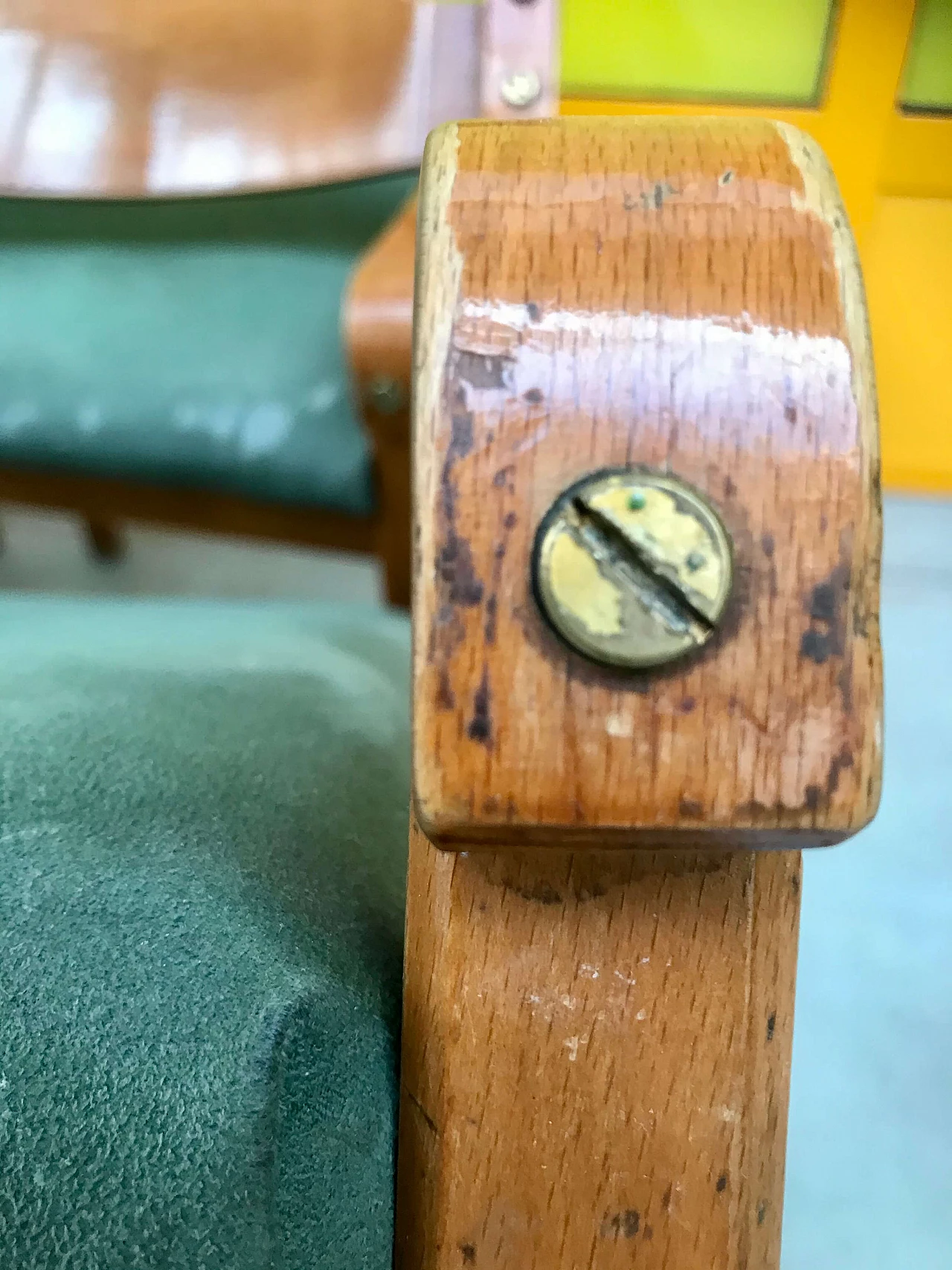 Set of 6 chairs in wood with armrests and backrest in bended wood and screws in brass, 60s 1168204