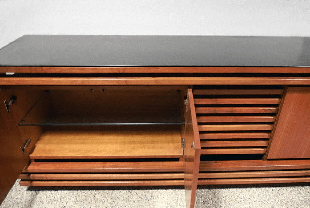 Credenza in noce con piano in vetro nero, anni '70 1169180