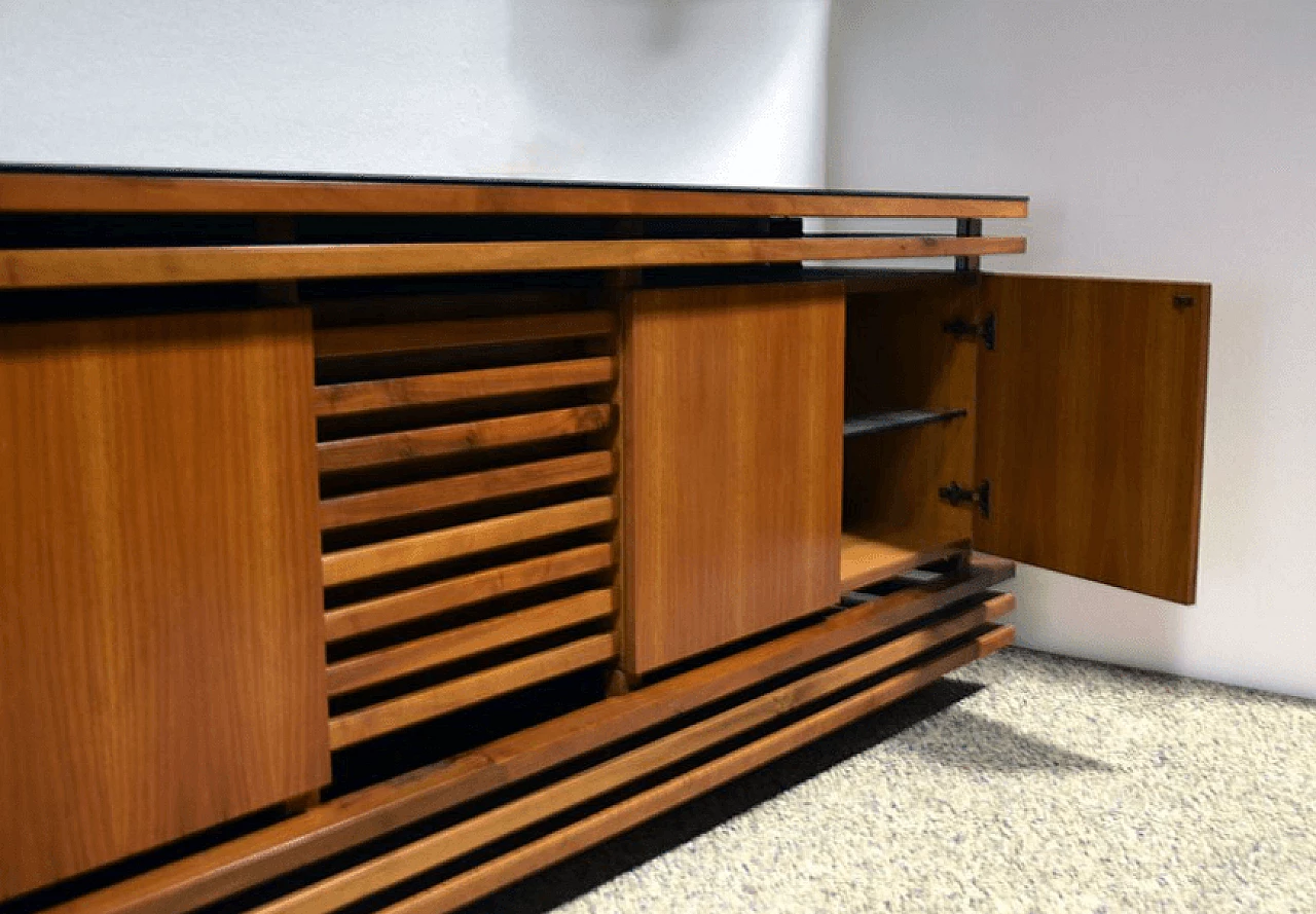 Credenza in noce con piano in vetro nero, anni '70 1169183