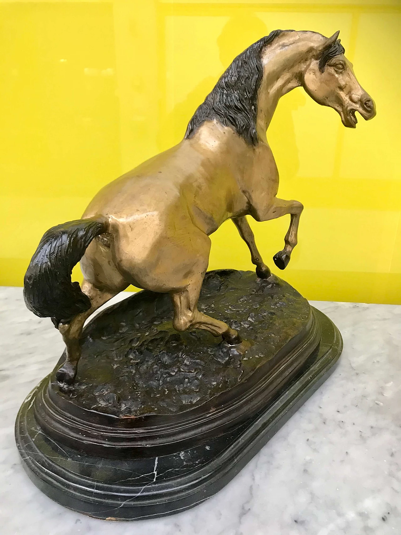 P.J.Mêne, scultura in bronzo dorato e brunito di “Cavallo” con base marmo nero, originale '800 1177732