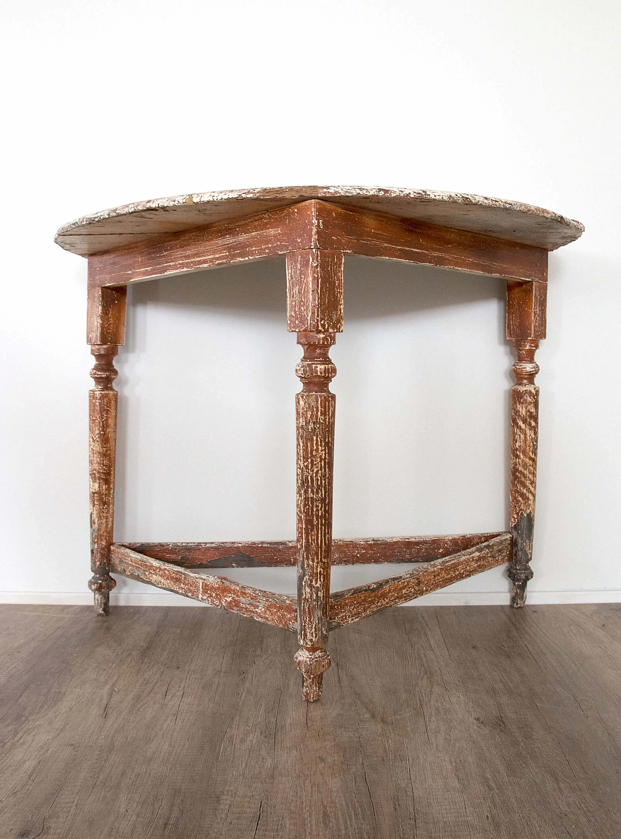 Rustic console table with turned legs 1084631