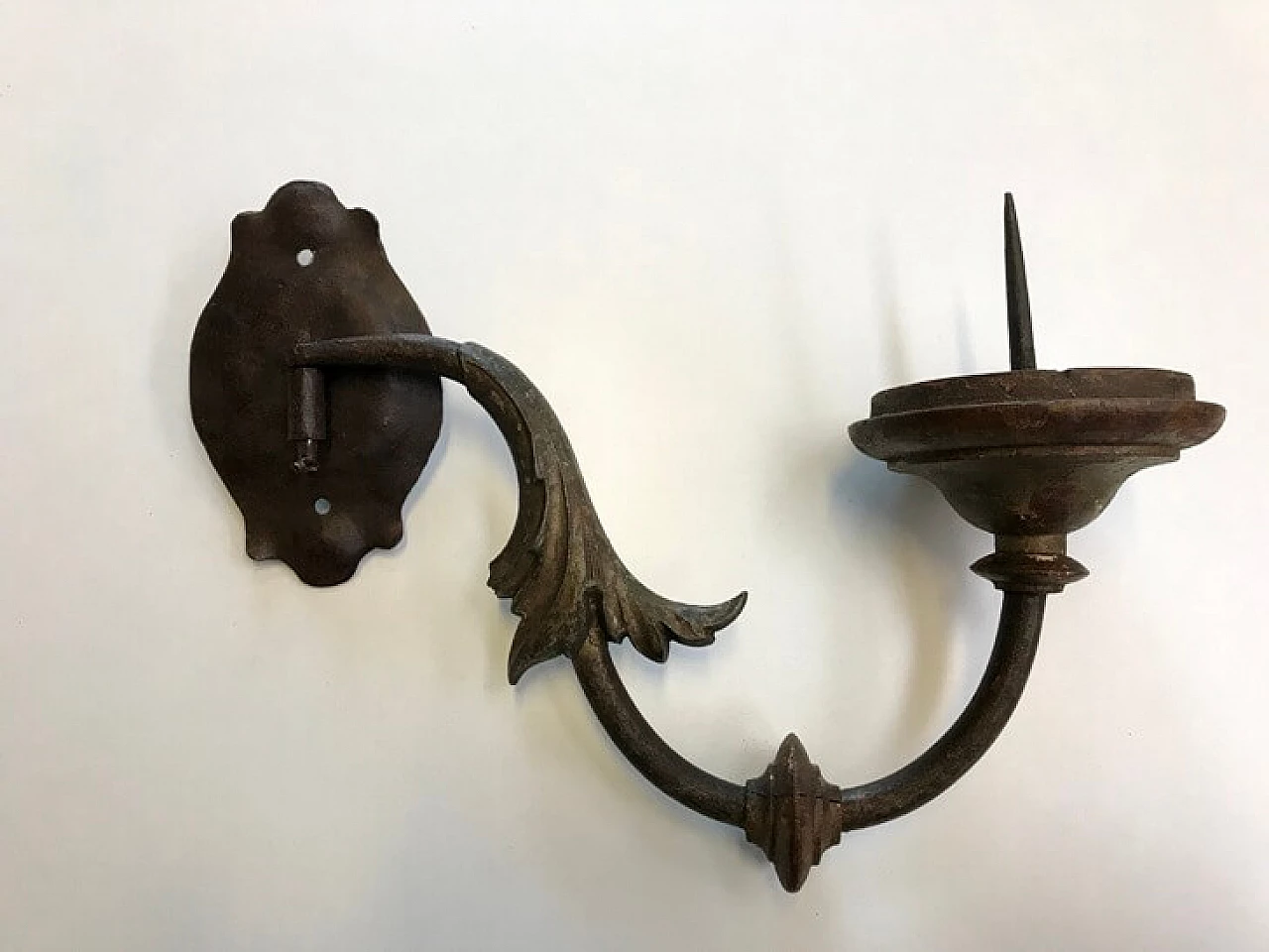 3 movable iron wall sconces, cast lead decoration 1088428