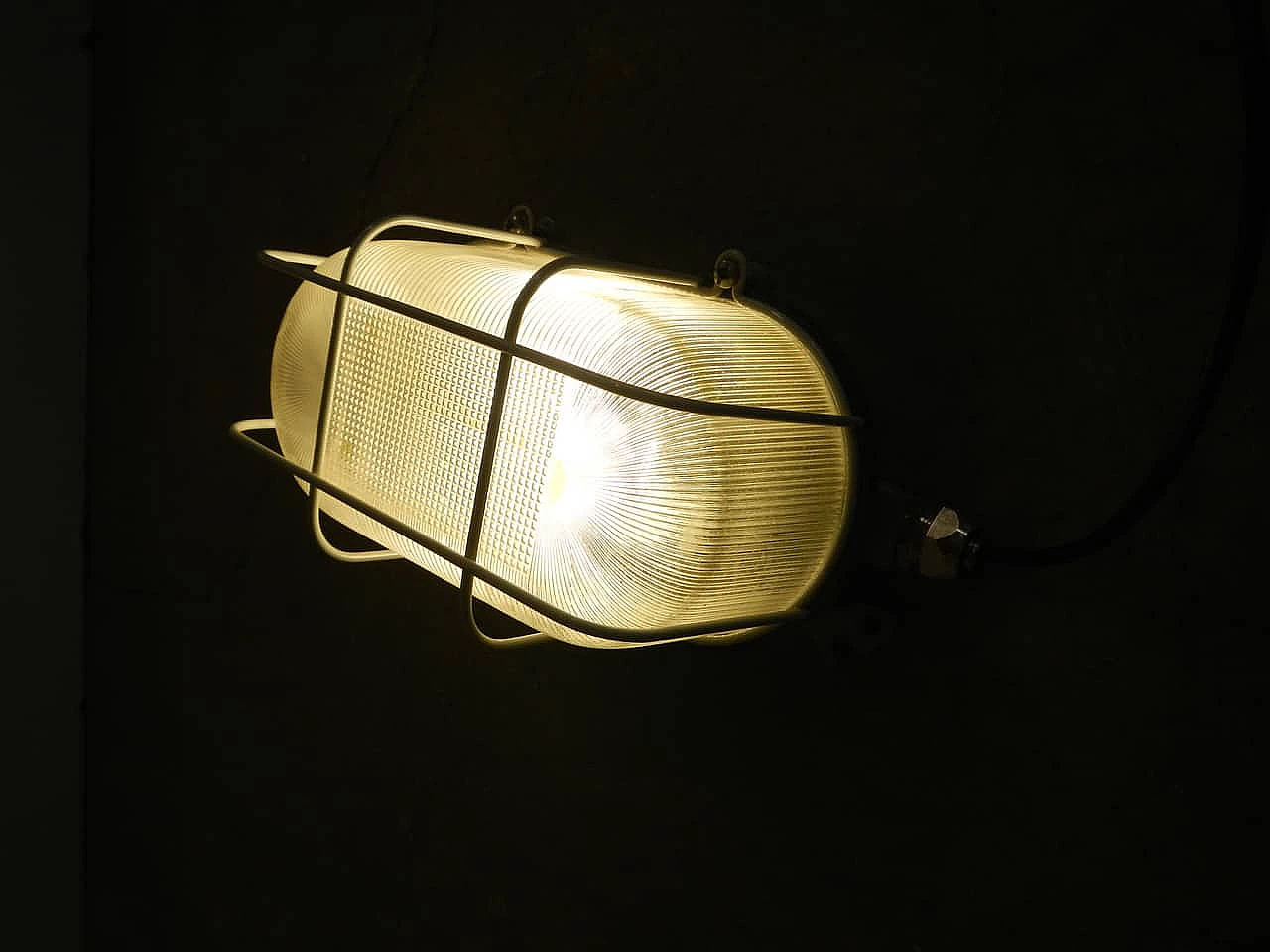 Wall industrial lamp in turtle shaped metal, 80s 1091756