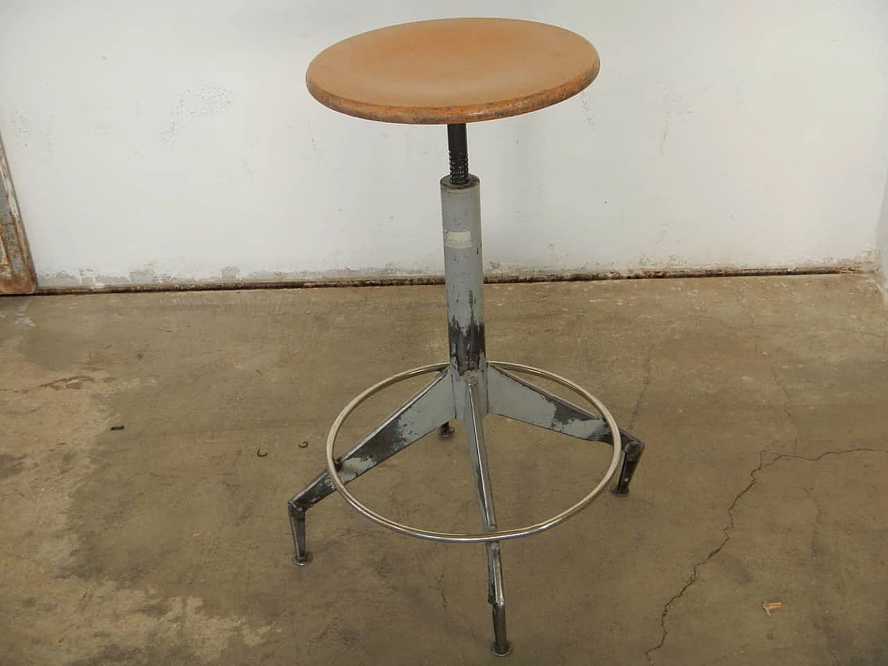 Industrial stool, 1960s 1099503