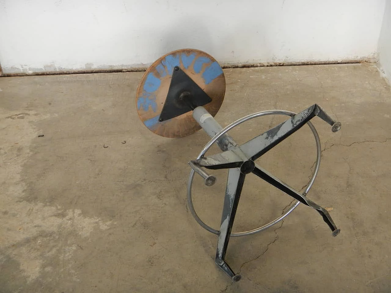 Industrial stool, 1960s 1099504