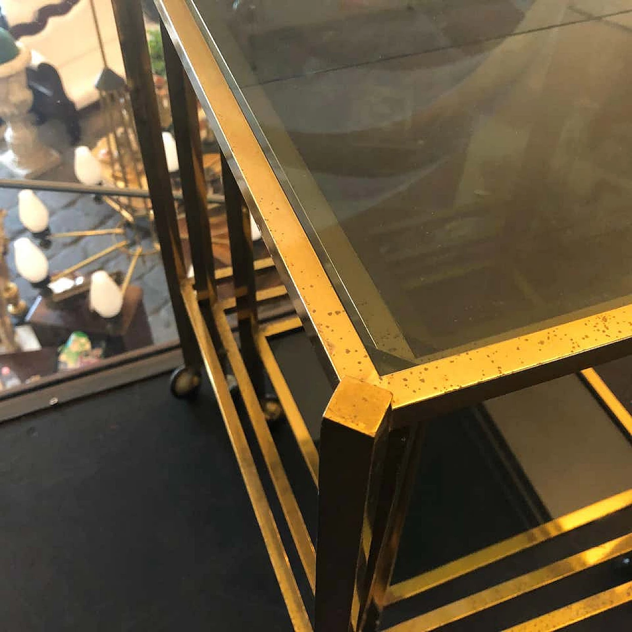 Set of 3 nesting tables in brass and smoked glass, 60s 1141757