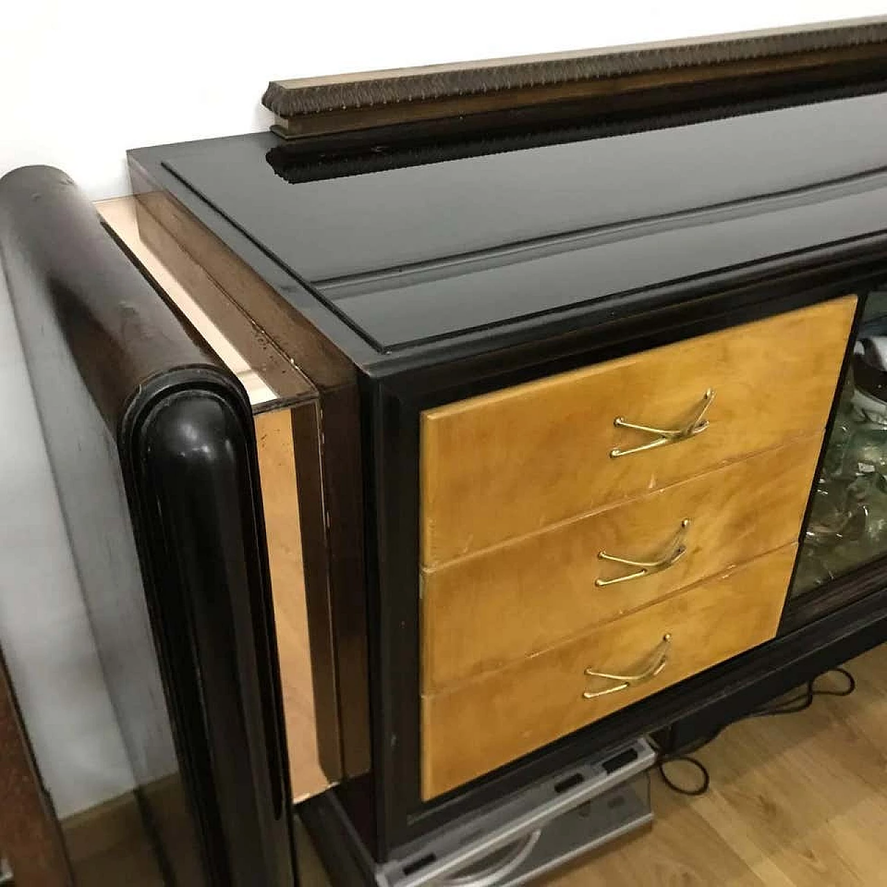 Italian sideboard in Art Deco wood and pink mirror, 1930s 1142573