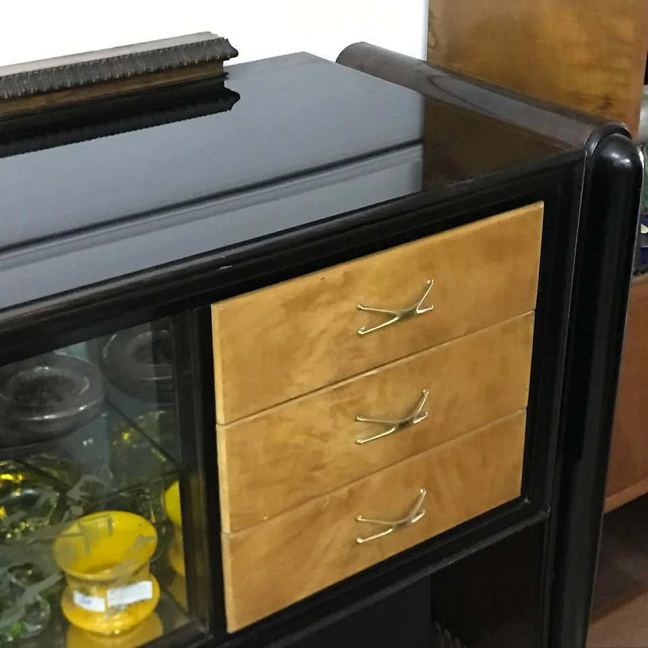 Italian sideboard in Art Deco wood and pink mirror, 1930s 1142578