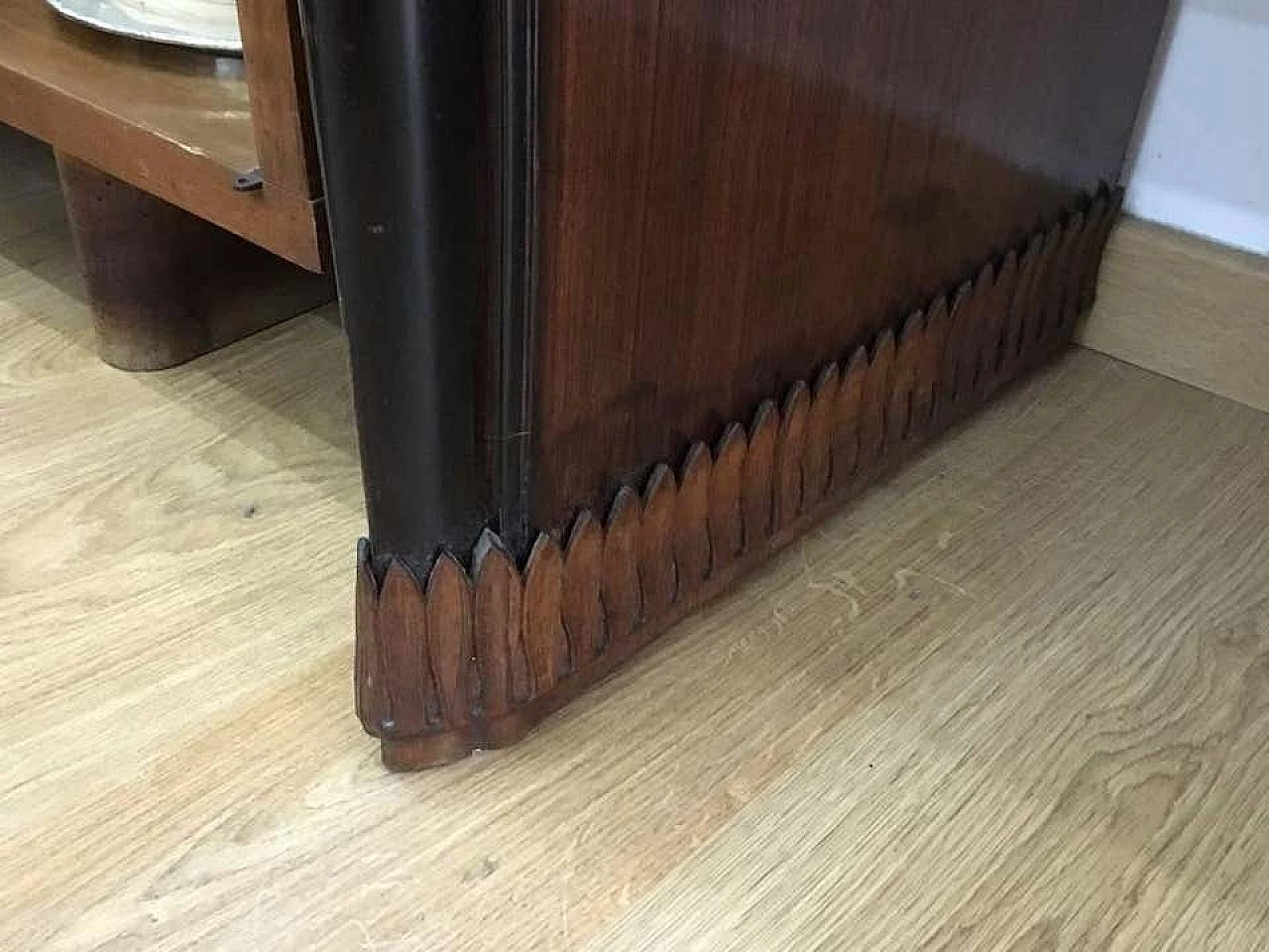 Italian sideboard in Art Deco wood and pink mirror, 1930s 1142580