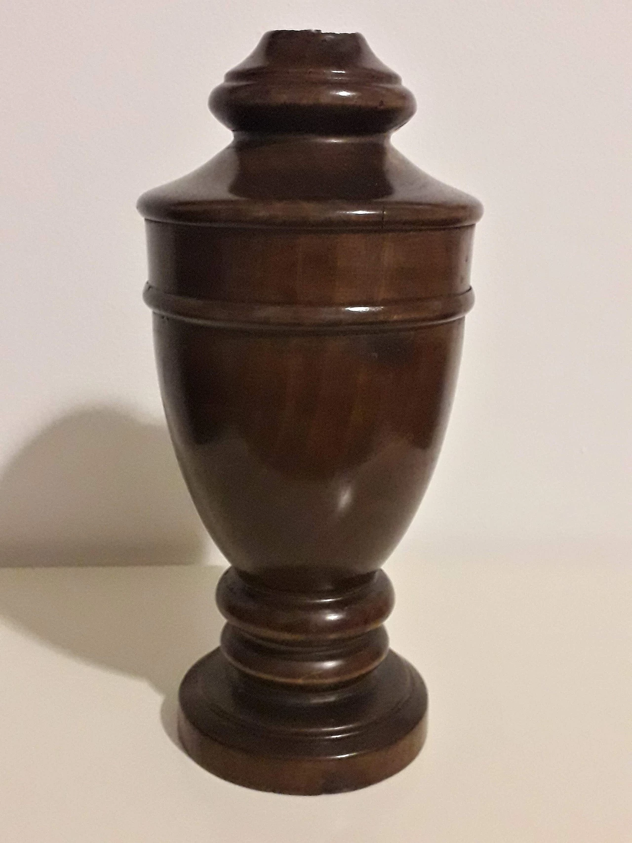 Carved lamp body in walnut wood, 30s 1187440