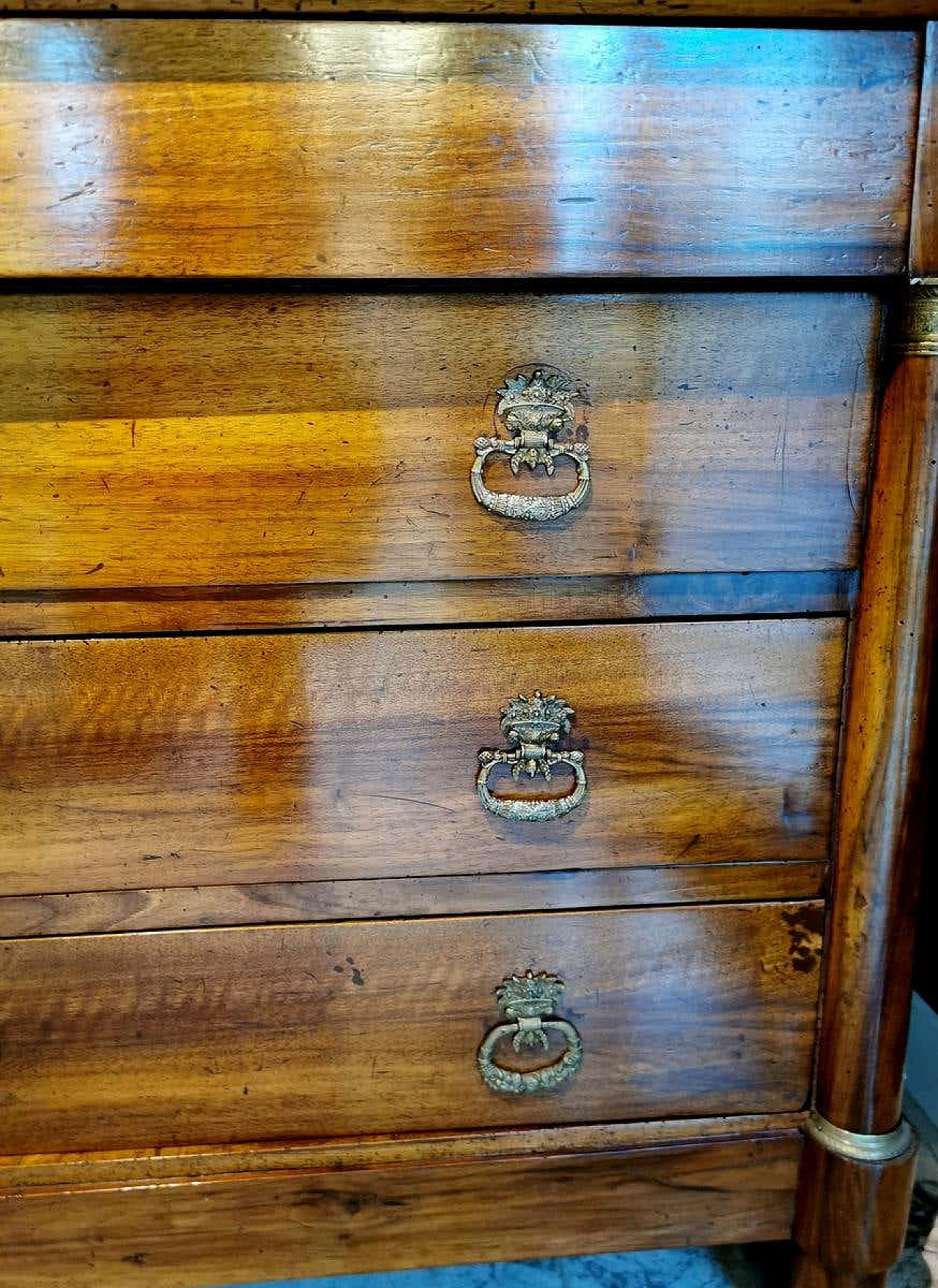 Late Empire chest of drawers in walnut with bronze handles, 19th century 1187703