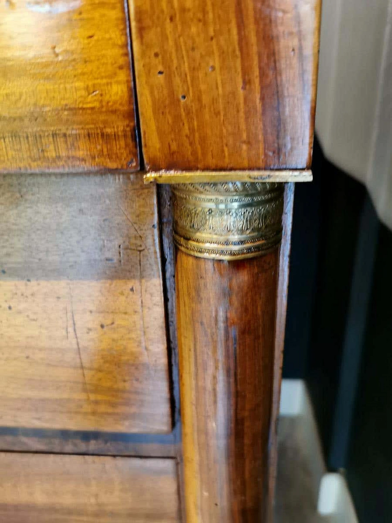 Late Empire chest of drawers in walnut with bronze handles, 19th century 1187705