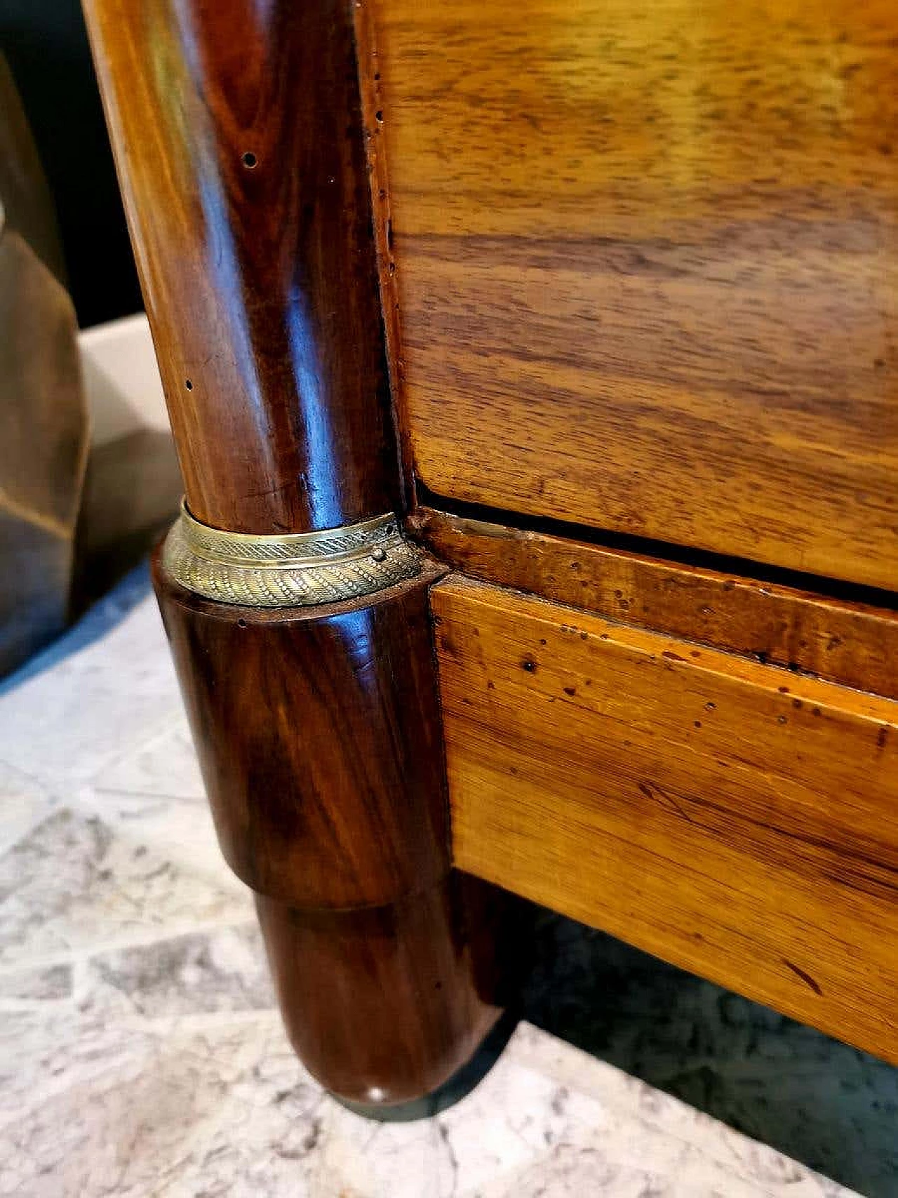 Late Empire chest of drawers in walnut with bronze handles, 19th century 1187707