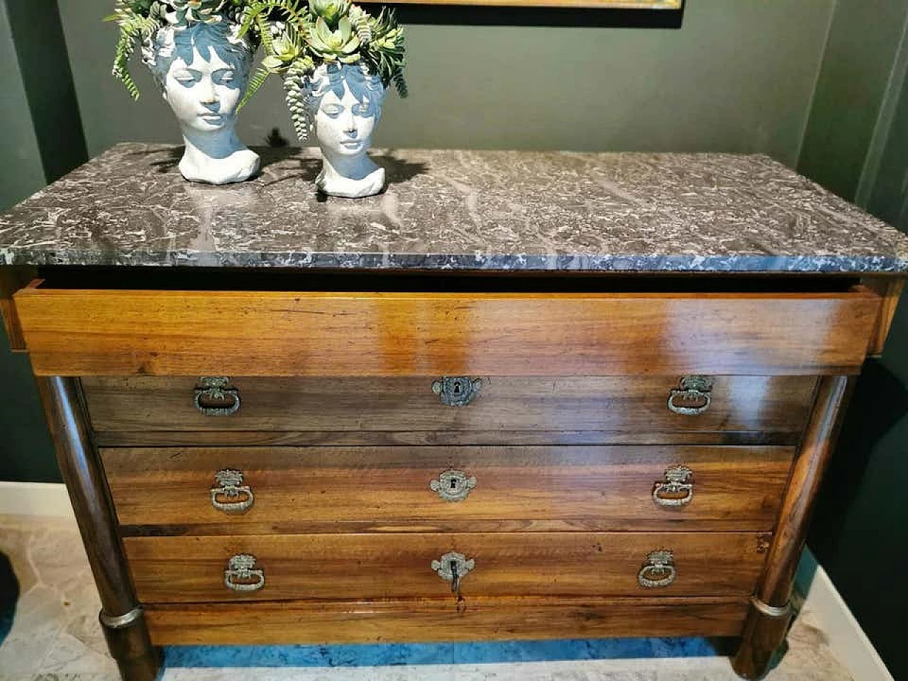 Late Empire chest of drawers in walnut with bronze handles, 19th century 1187718