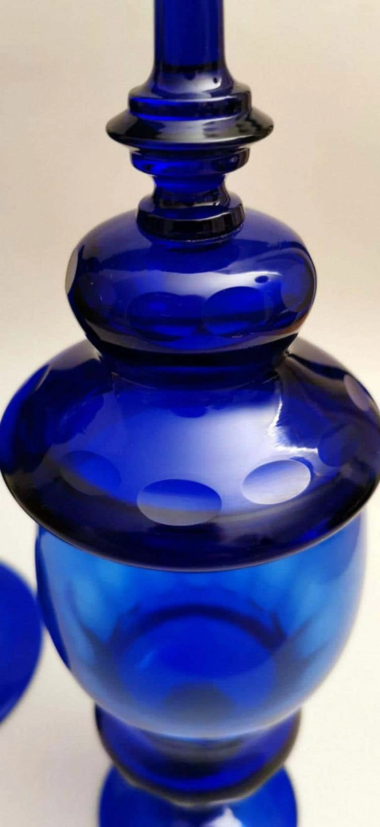 Pair of blown cobalt Murano glass albarelli bottles with lid, 40s 1187888