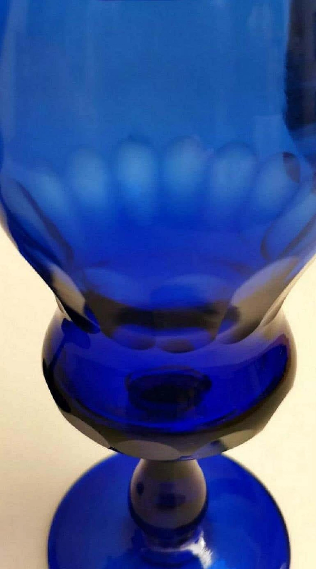 Pair of blown cobalt Murano glass albarelli bottles with lid, 40s 1187894