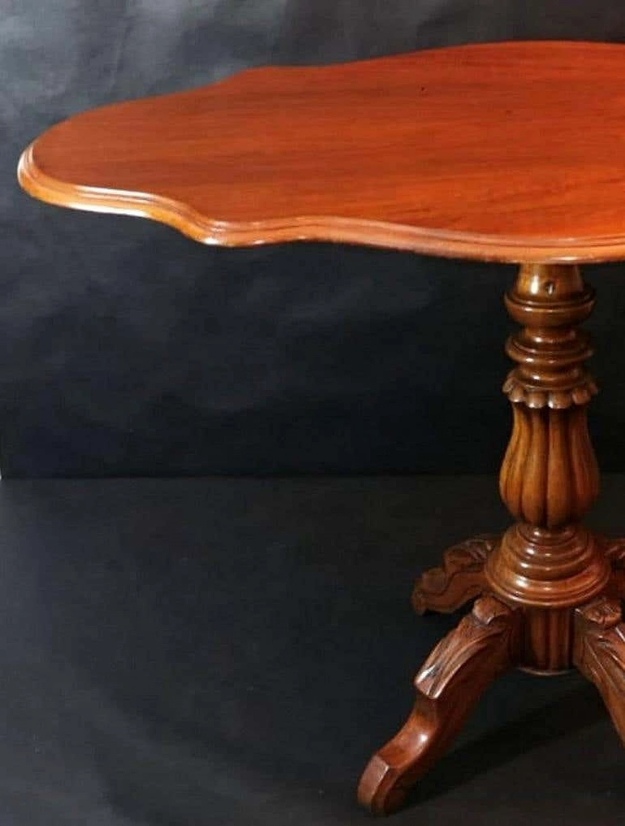 Louis Philippe sail table in walnut, 19th century 1188404