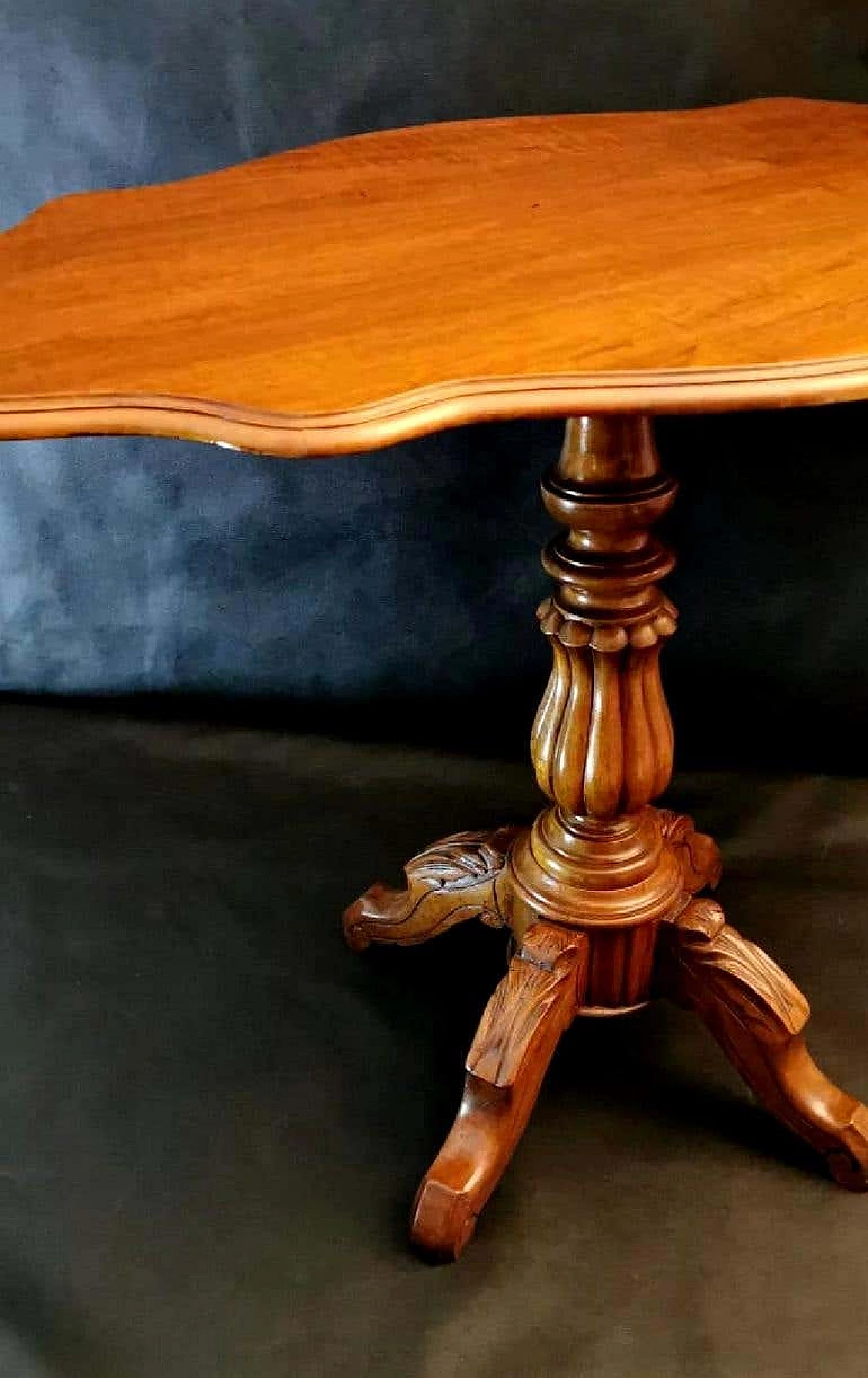 Louis Philippe sail table in walnut, 19th century 1188408