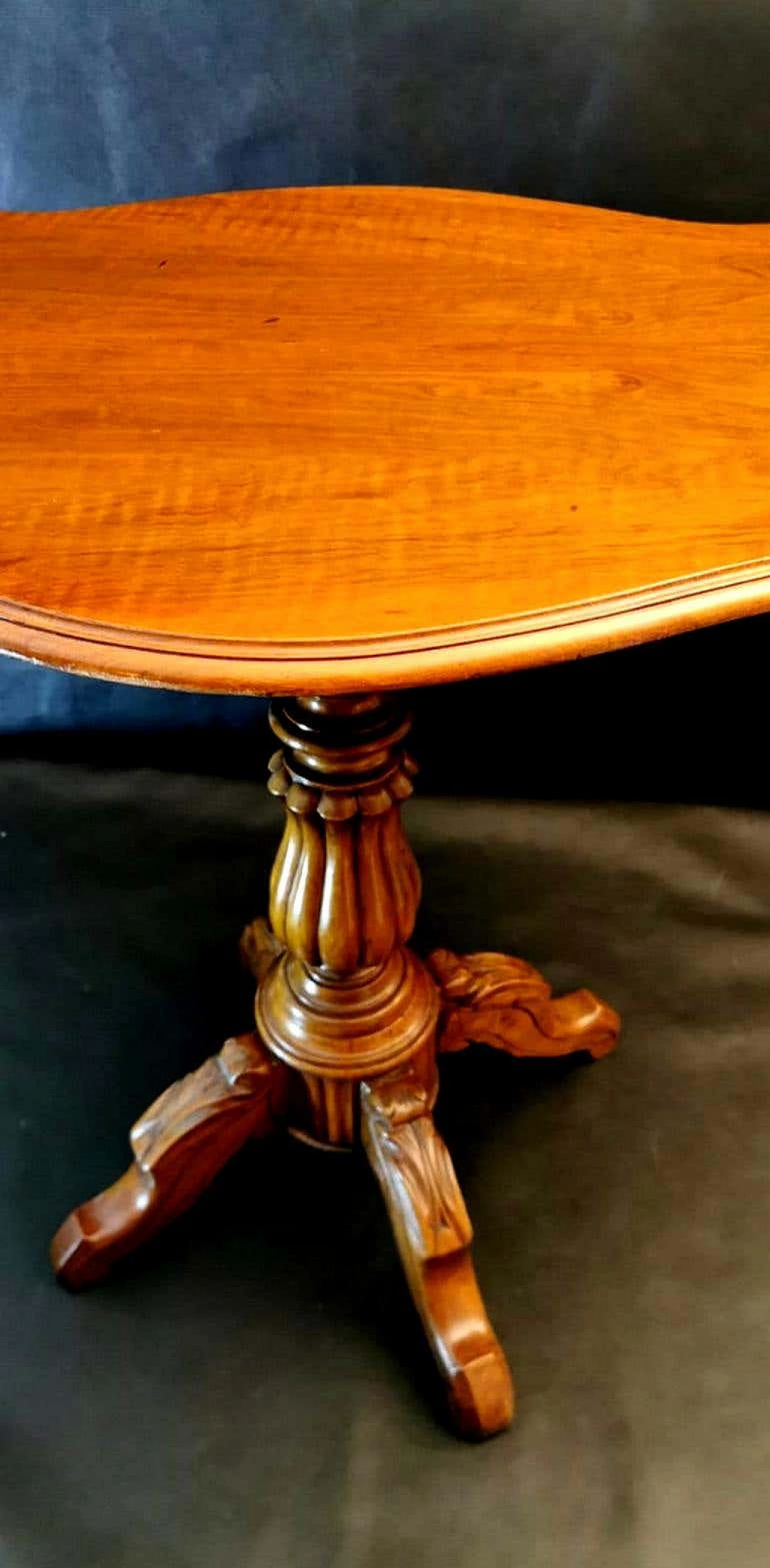 Louis Philippe sail table in walnut, 19th century 1188409