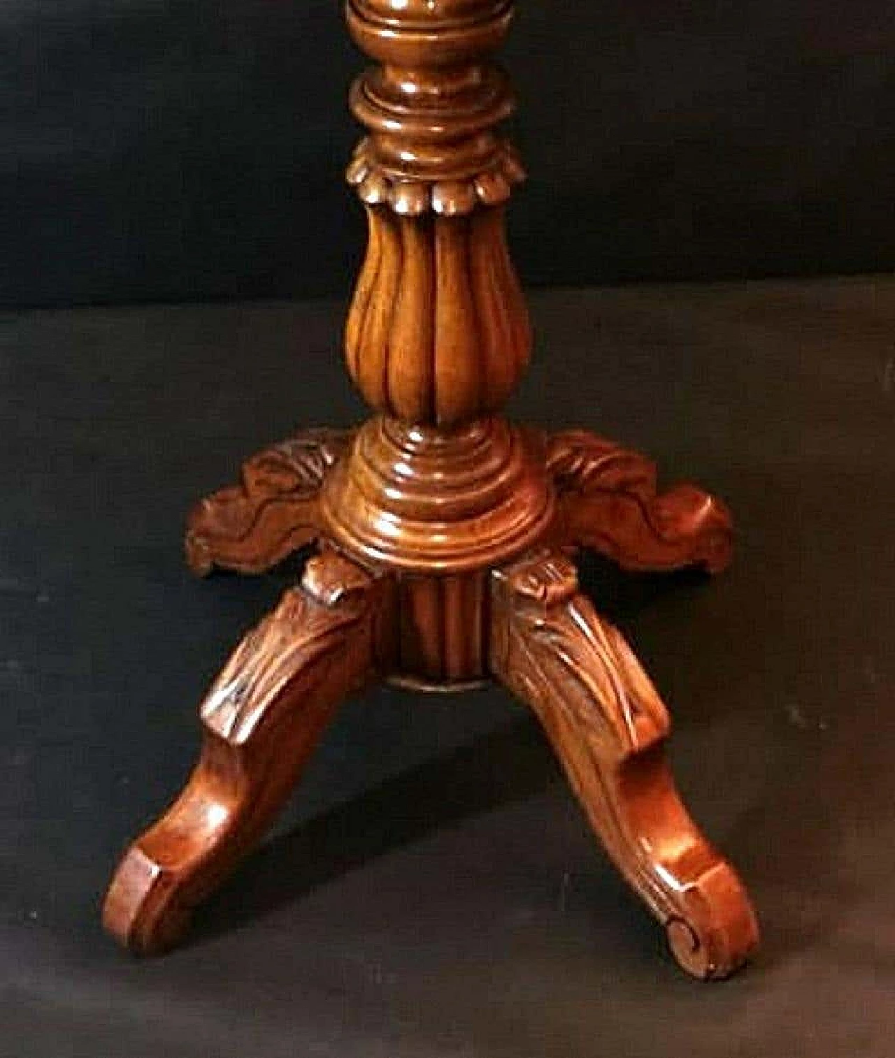 Louis Philippe sail table in walnut, 19th century 1188414