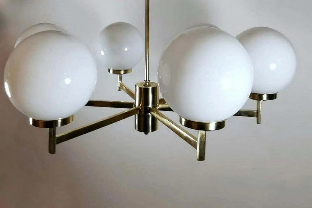 Stilnovo chandelier in brass and opaline glass, 60s 1194456