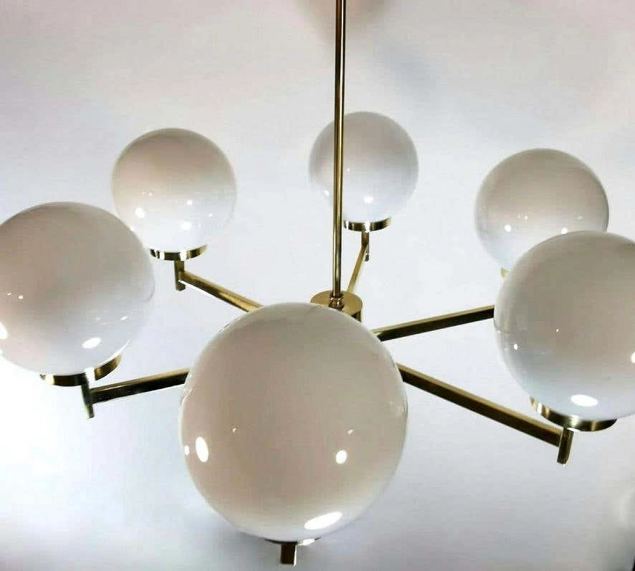 Stilnovo chandelier in brass and opaline glass, 60s 1194457