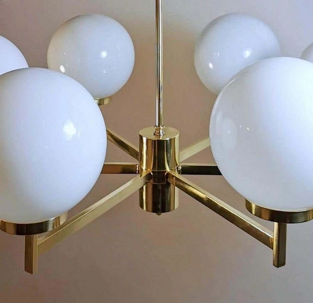 Stilnovo chandelier in brass and opaline glass, 60s 1194461