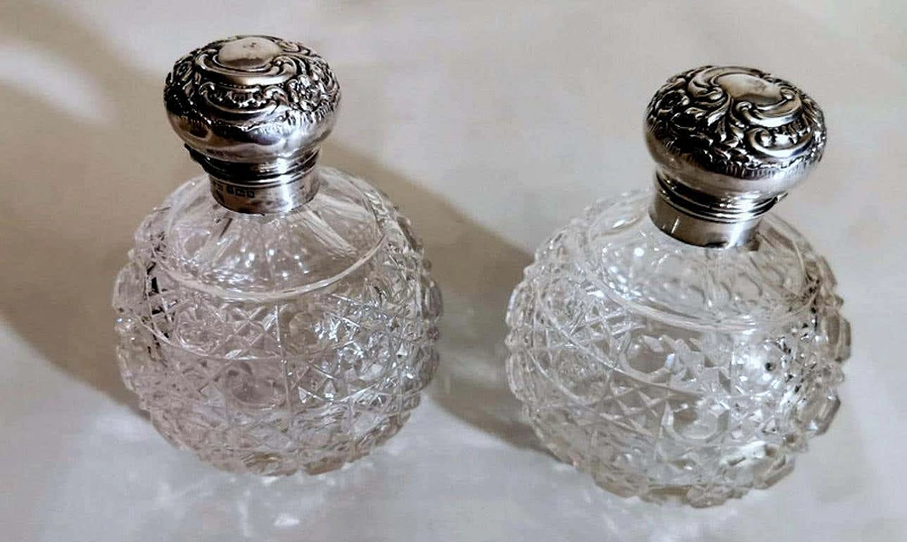 Pair of Victorian style  toilet flasks in ground crystal and silver, 10s 1216894