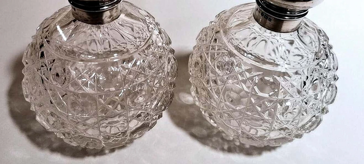 Pair of Victorian style  toilet flasks in ground crystal and silver, 10s 1216898