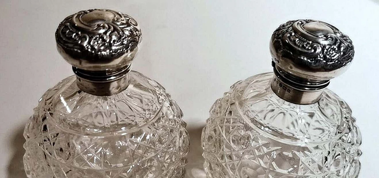 Pair of Victorian style  toilet flasks in ground crystal and silver, 10s 1216899