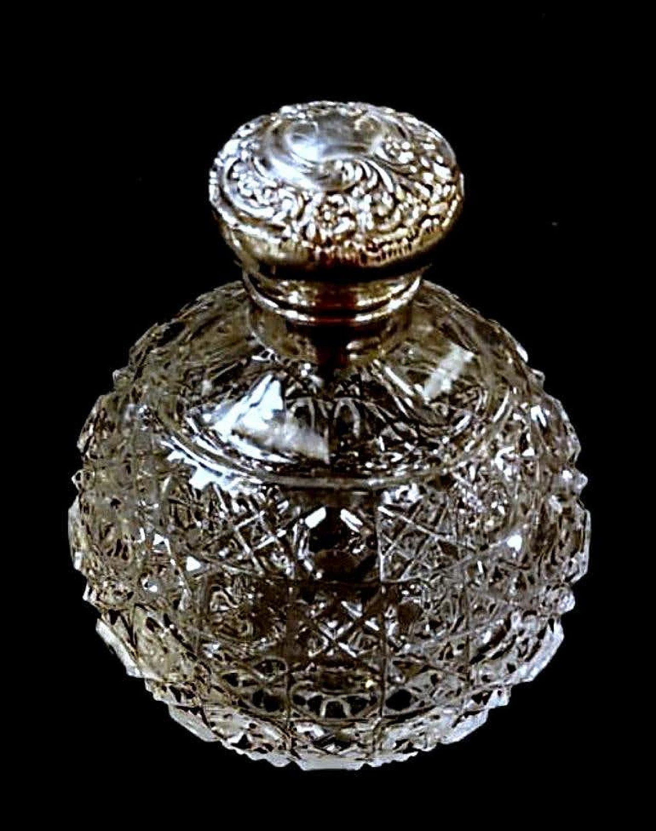 Pair of Victorian style  toilet flasks in ground crystal and silver, 10s 1216907