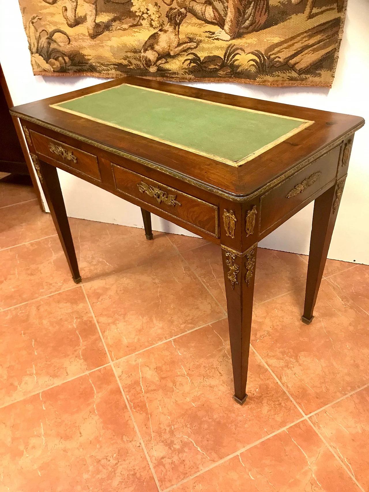 Piccolo Scrittoio in mogano ricco di Bronzi, stile ed epoca Direttorio, originale primi '800 1220614