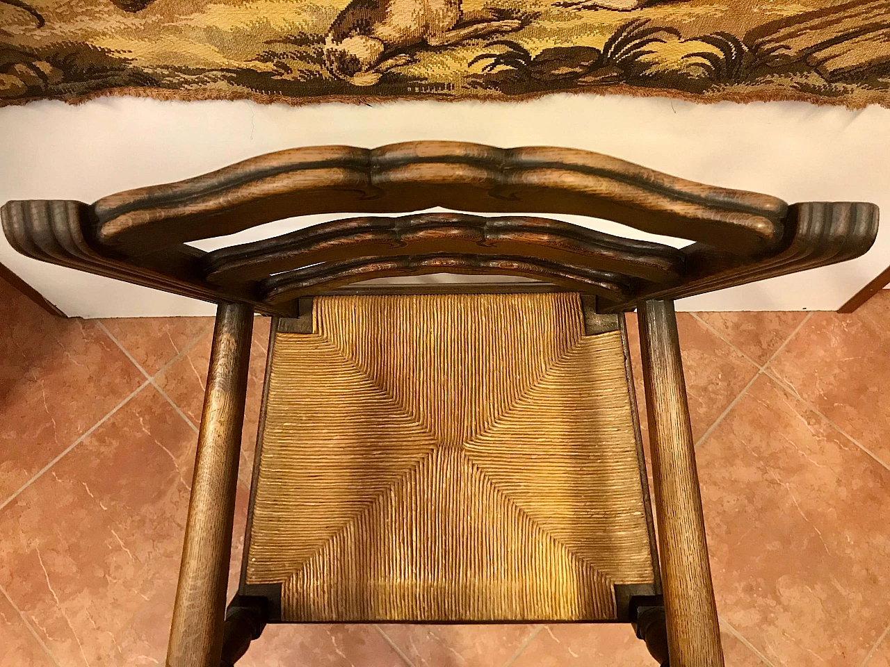 Coppia di Poltrone Capotavola scolpite in legno di rovere con seduta originale intrecciata in paglia, stile Luigi XIII, epoca '800 1223263