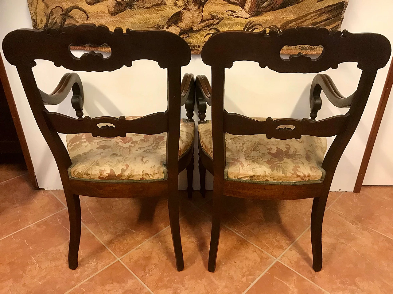 Pair of Charles X Piedmontese armchairs carved in walnut with moved backrest and armrests, beginning 19th century 1224935