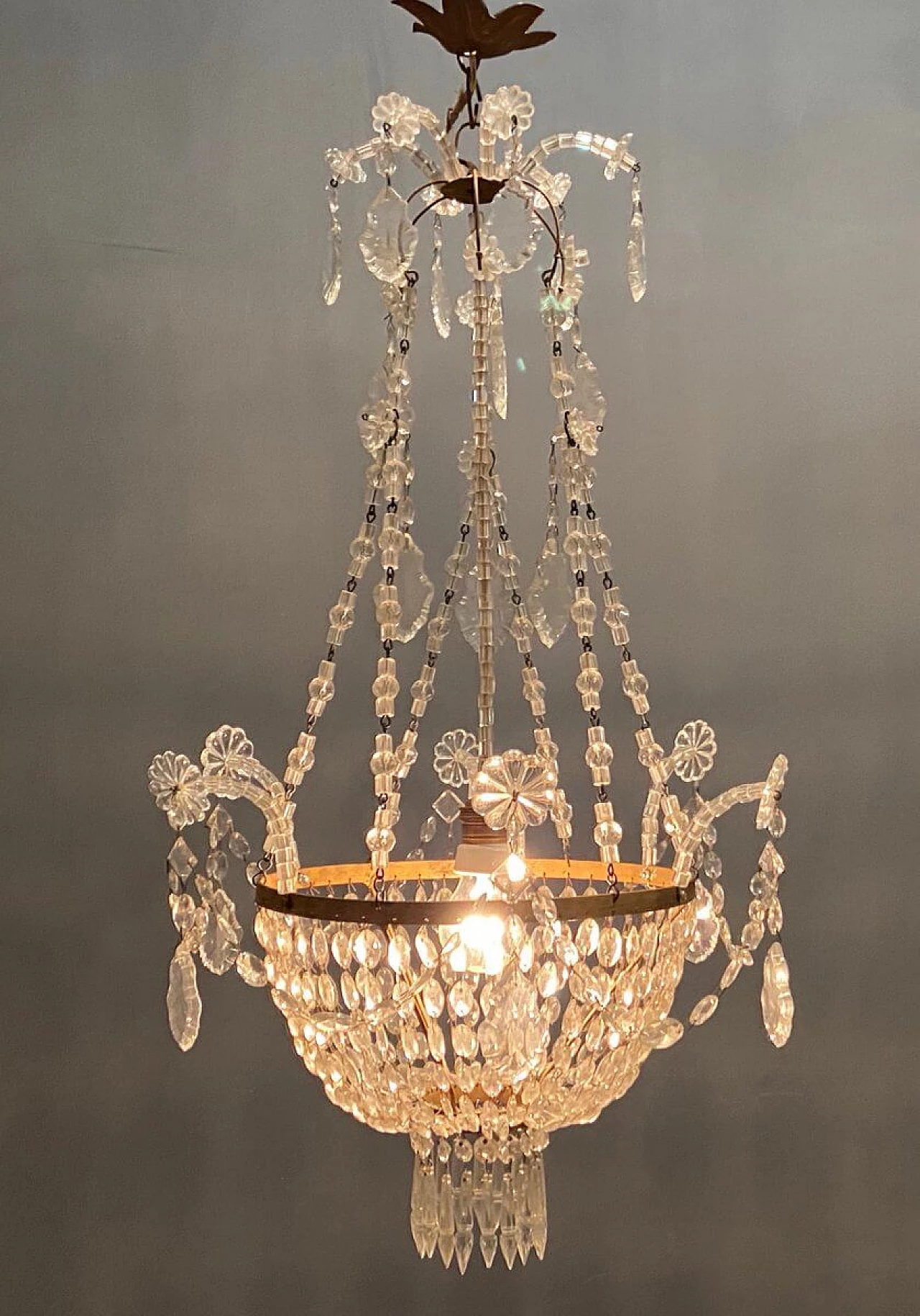 Chandelier in crystal beads and gilded metal, 50s 1226630